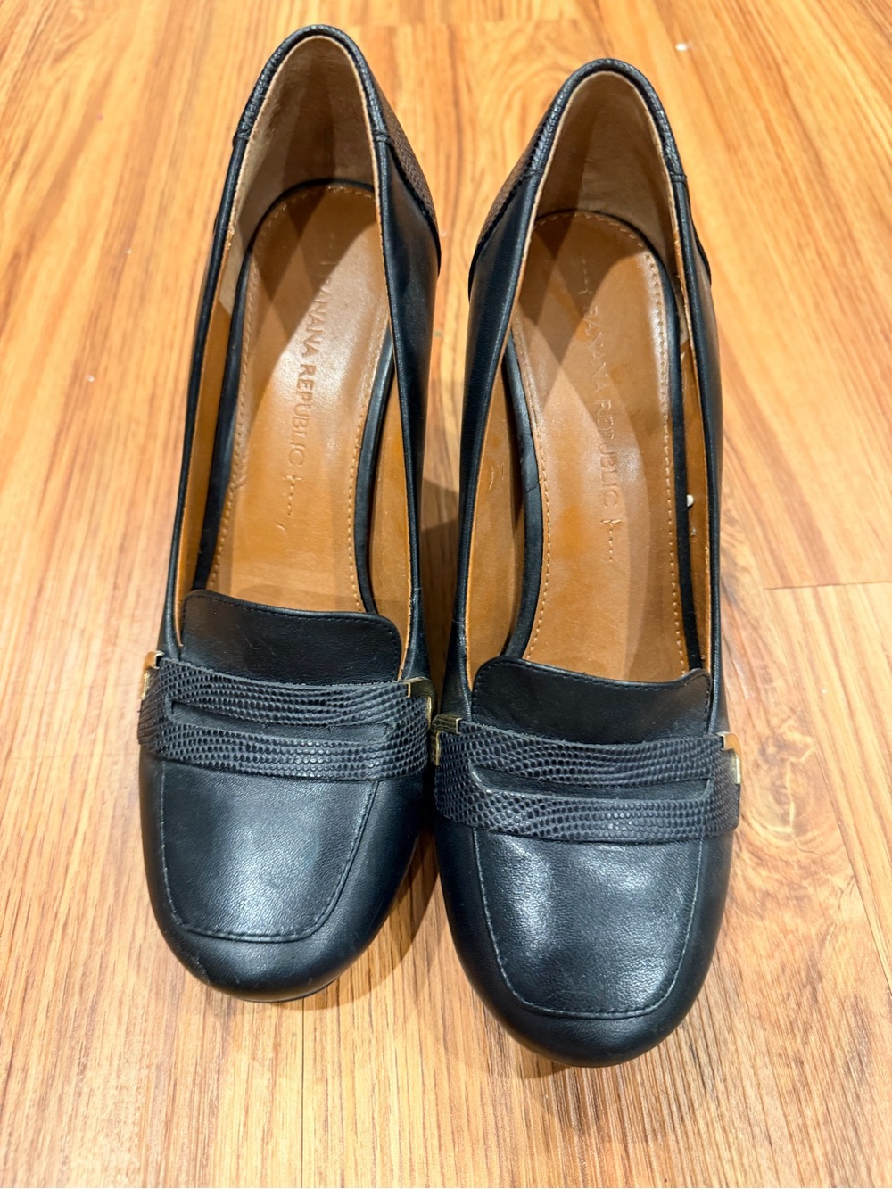 Banana Republic Black Leather Slip-On Loafers for Women